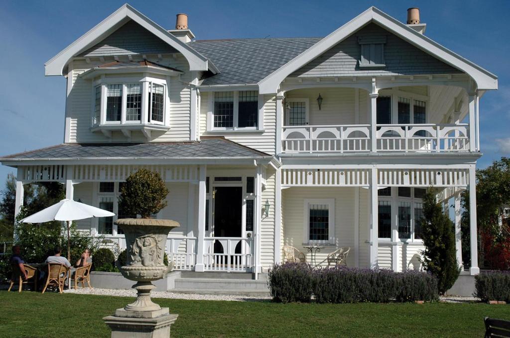 Vynfields Guest House Martinborough Exterior photo